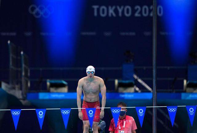 足球直播-游泳首日综述：张雨霏预赛第一 闫子贝晋级次轮