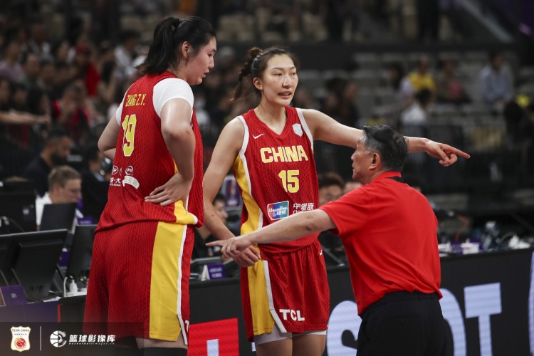 足球直播-中国女篮占优的内线表现低迷&外线投射糟糕 张子宇可能是唯一亮点